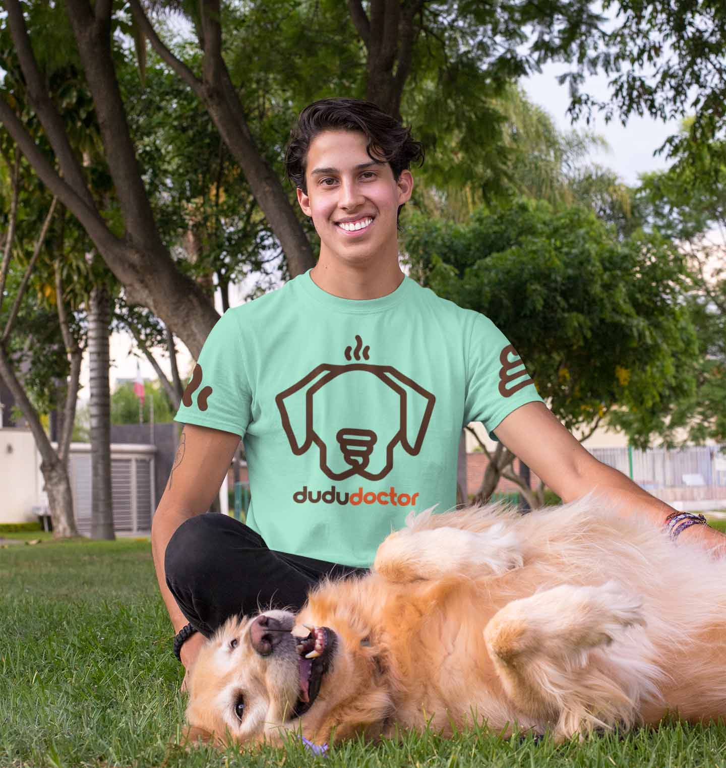 Dudu Doctor Tech with Golden Retriever